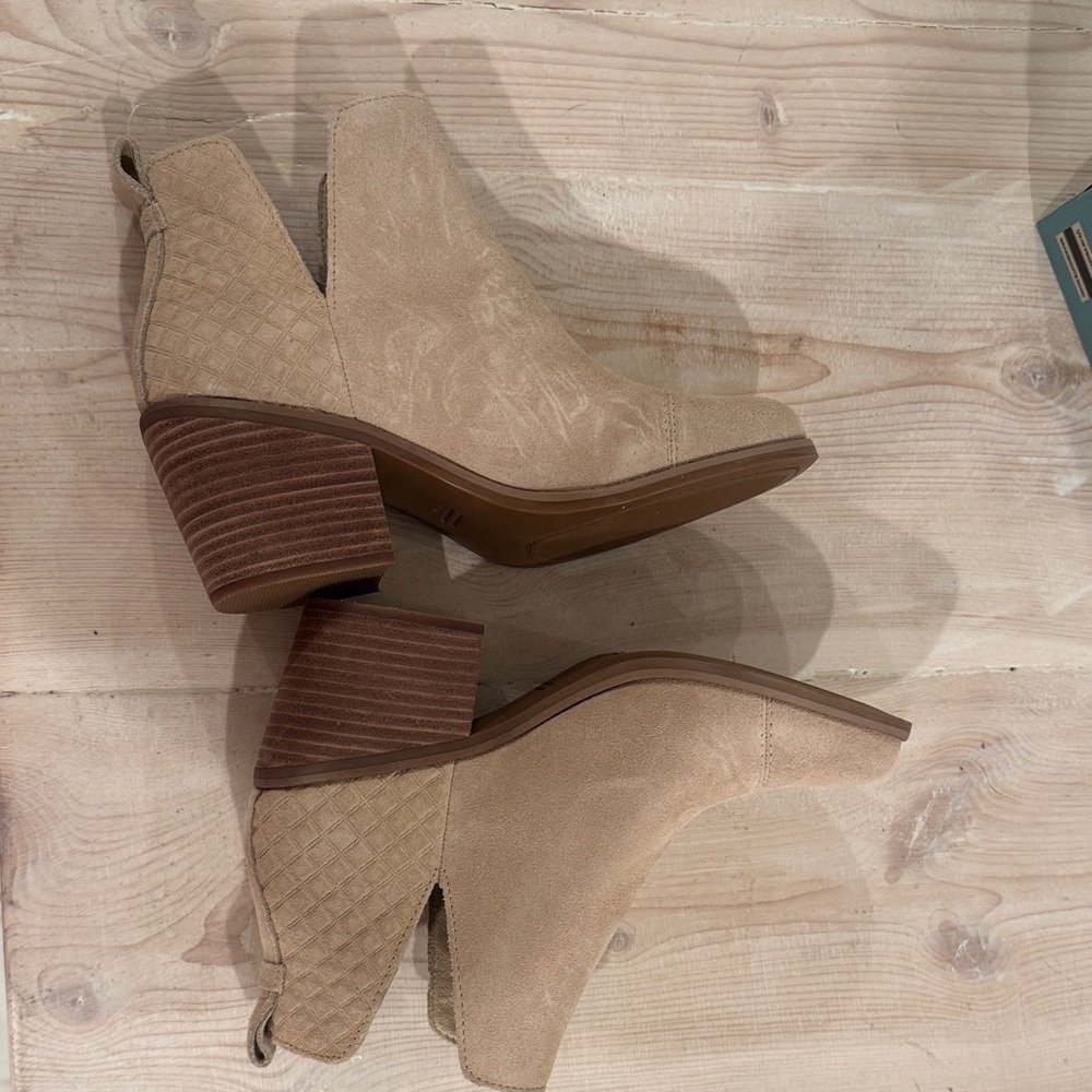 Toms Everly Women's Cream Ankle Booties - Picture 4 of 6